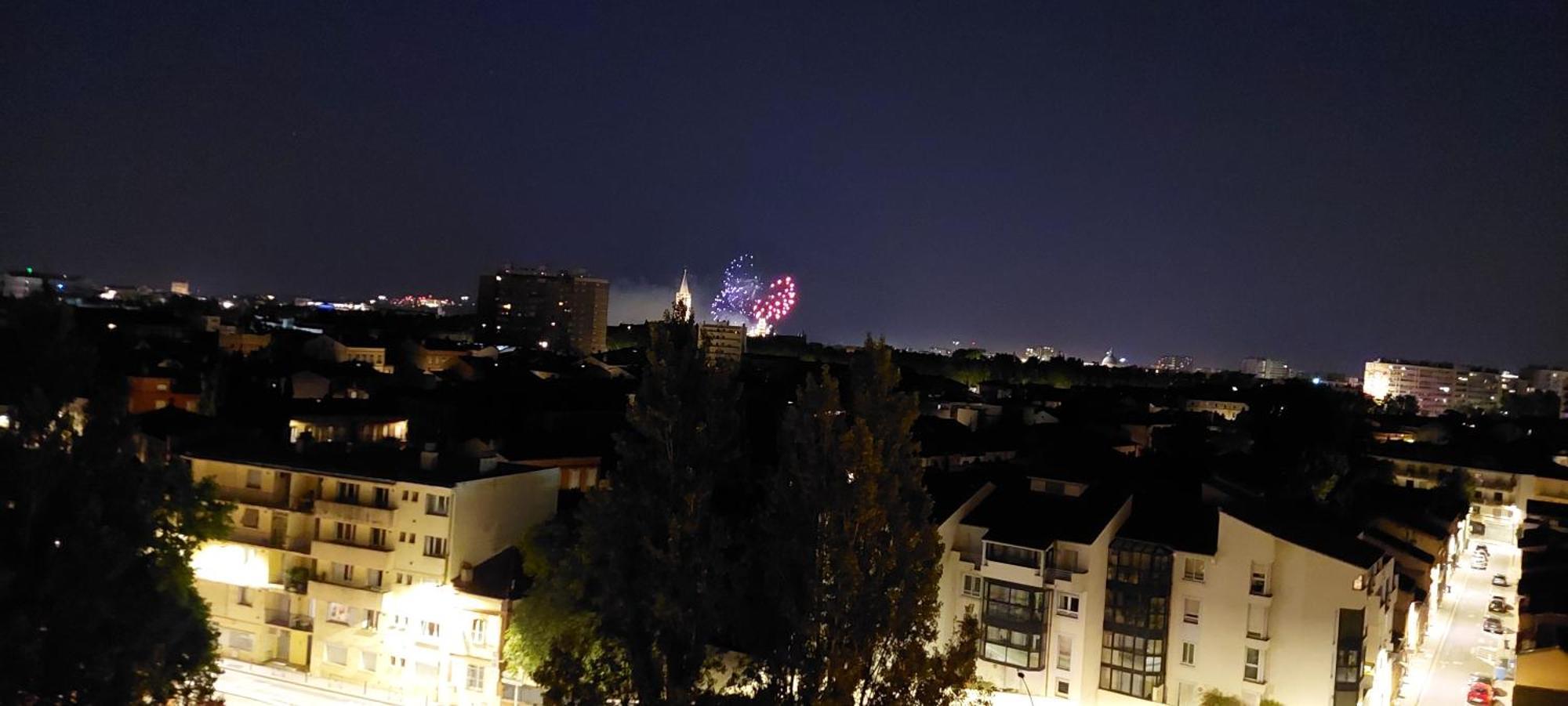 Le Panoramique Apartamento Toulouse Exterior foto